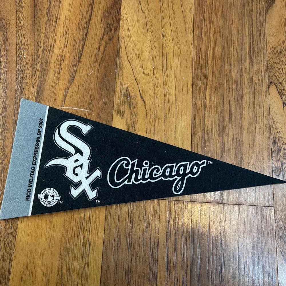Chicago White Sox Mini Pennant MLB Rico Inc 2007 Felt Flag Black White Small
